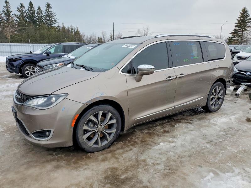 CHRYSLER PACIFICA 2017 with VIN 2C4RC1GG5HR817425 - Photo from auction