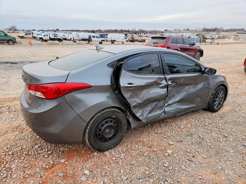 Photo 3 from auction – 2013 HYUNDAI ELANTRA GL with VIN 5NPDH4AE4DH324752