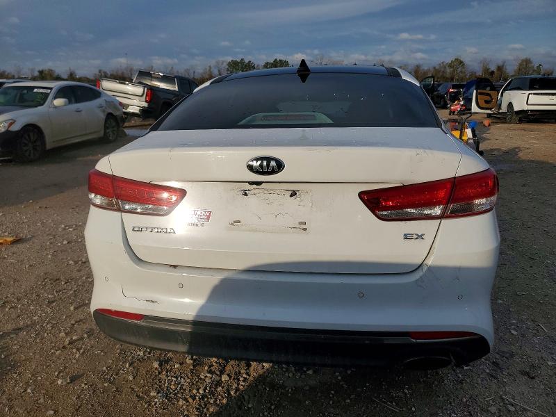 Photo 6 from auction – 2016 KIA OPTIMA with VIN 5XXGU4L31GG112699