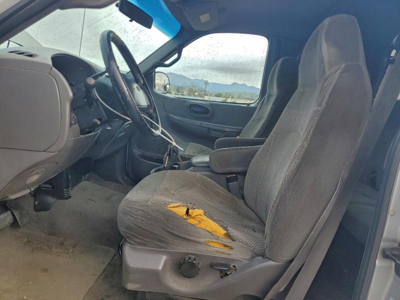 Photo 7 from auction – 2000 FORD F150 with VIN 1FTZX1720YNC35996