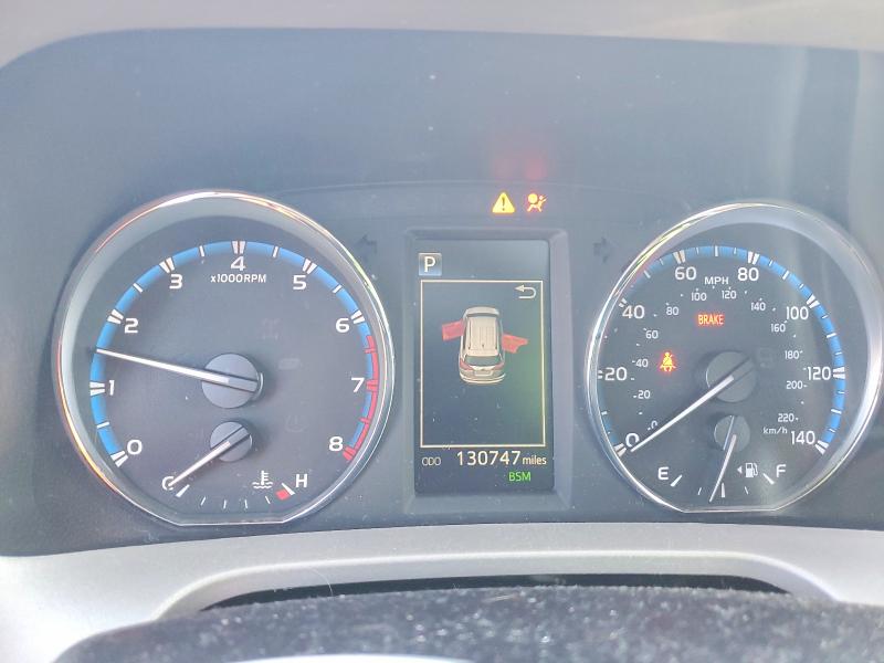 Photo 9 from auction – 2017 TOYOTA RAV4 LIMIT with VIN 2T3DFREV3HW686678