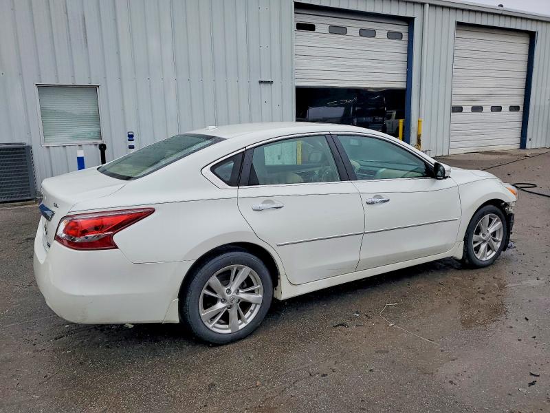 Photo 3 from auction – 2013 NISSAN ALTIMA with VIN 1N4AL3AP6DN552142