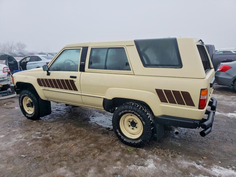 Photo 2 from auction – 1985 TOYOTA 4RUNNER RN with VIN JT4RN61D7F5064870