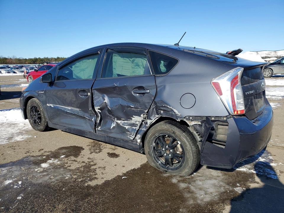Photo 2 from auction – 2012 TOYOTA PRIUS with VIN JTDKN3DU7C1528013