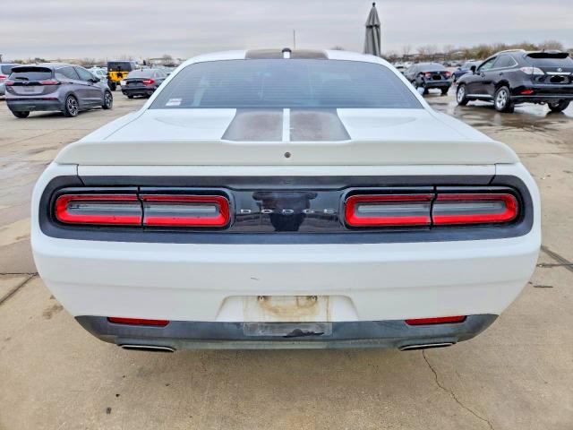 Photo 6 from auction – 2019 DODGE CHALLENGER with VIN 2C3CDZAG7KH668656