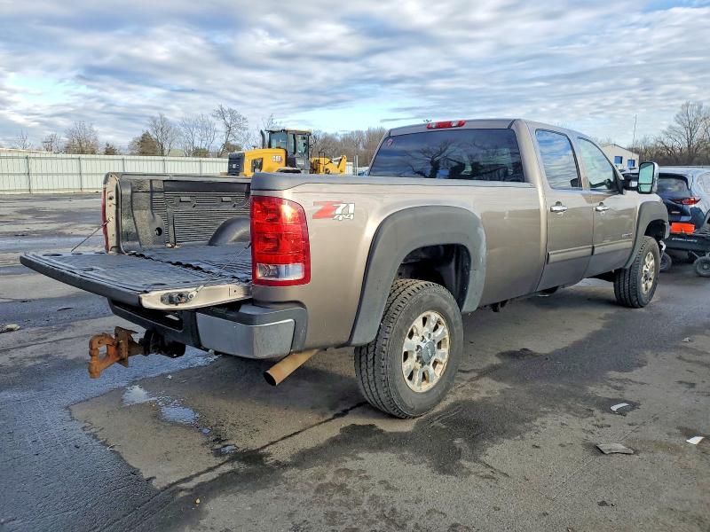 Photo 3 from auction – 2011 GMC SIERRA K25 with VIN 1GT120CG6BF209122