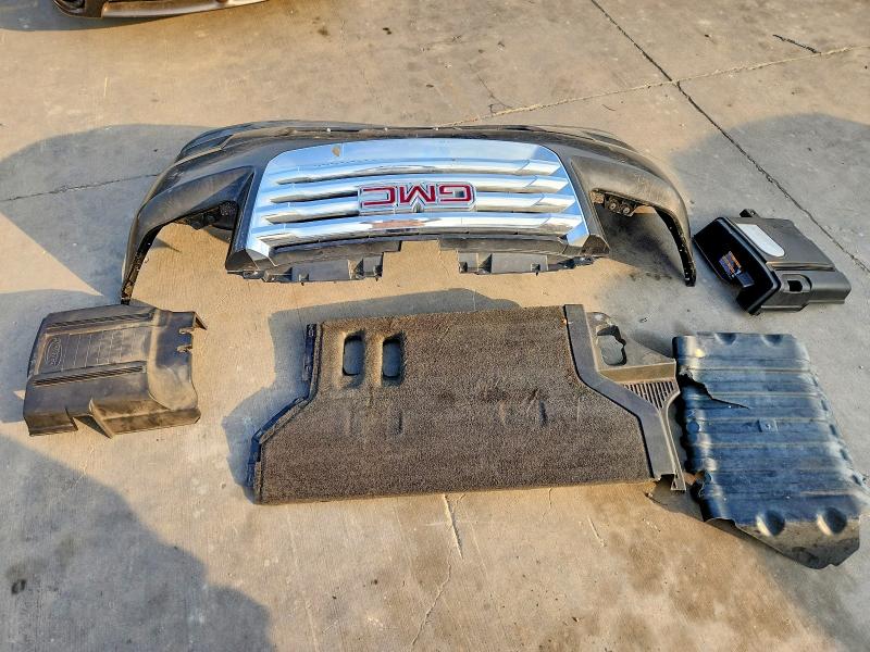 Photo 13 from auction – 2008 GMC YUKON with VIN 1GKFC13548R250030
