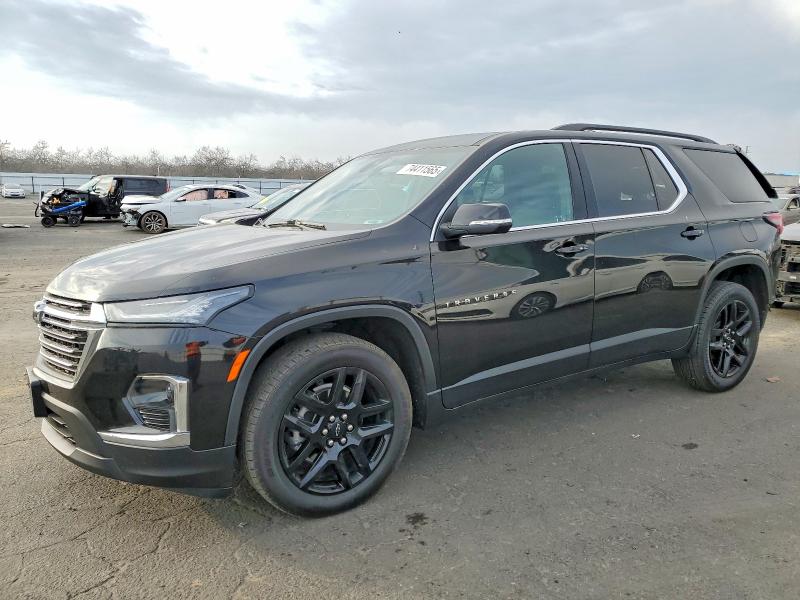 CHEVROLET TRAVERSE 2022 with VIN 1GNERGKW9NJ165608 - Photo from auction