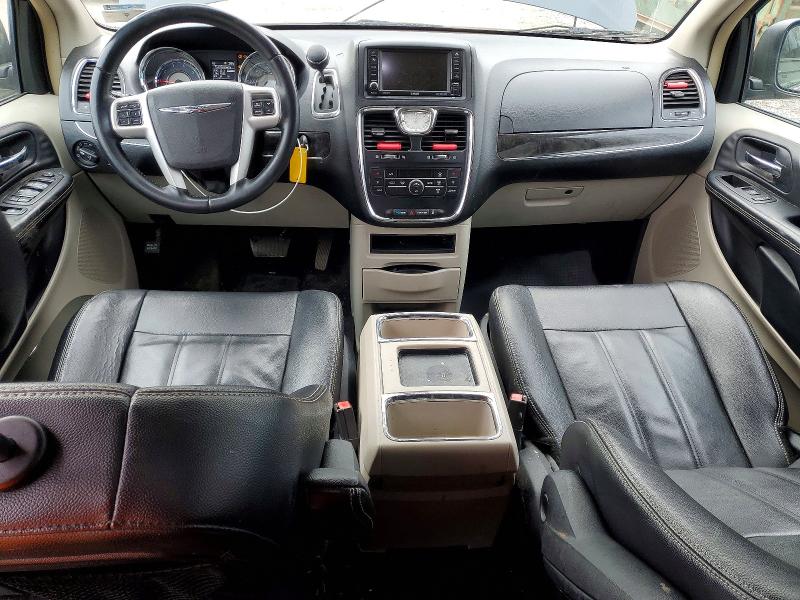 Photo 8 from auction – 2014 CHRYSLER TOWN & COU with VIN 2C4RC1BG4ER218499