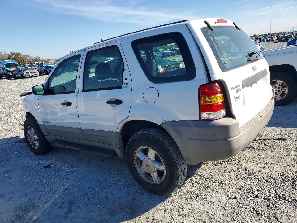 Photo 2 from auction – 2002 FORD ESCAPE XLS with VIN 1FMYU01B52KC37156