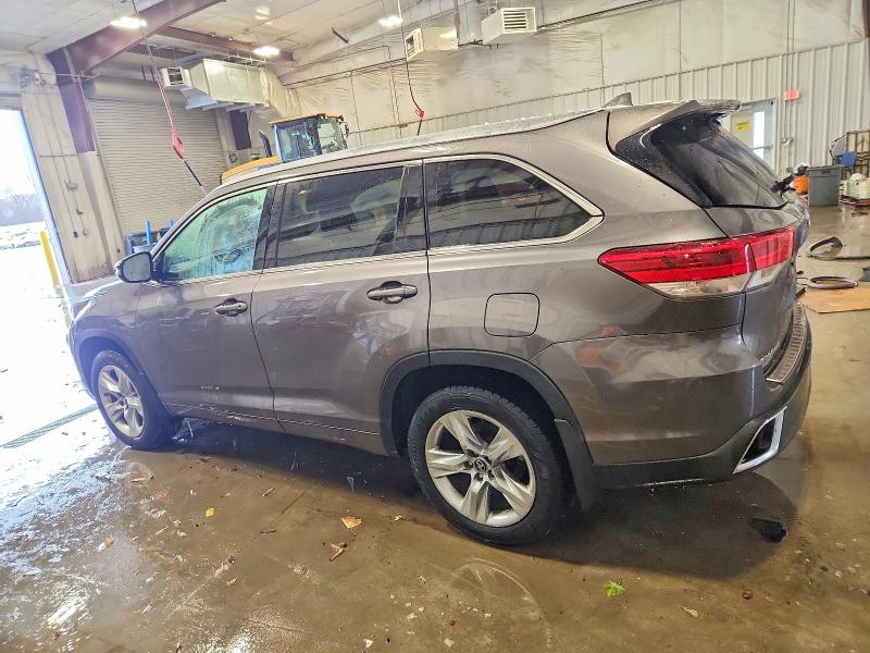 Photo 2 from auction – 2019 TOYOTA HIGHLANDER with VIN 5TDDZRFH7KS702132