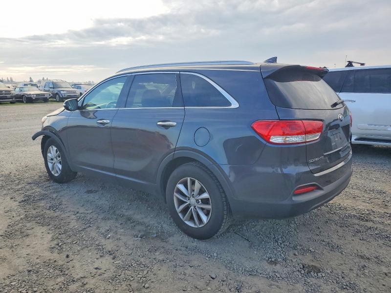 Photo 2 from auction – 2017 KIA SORENTO LX with VIN 5XYPG4A33HG294493