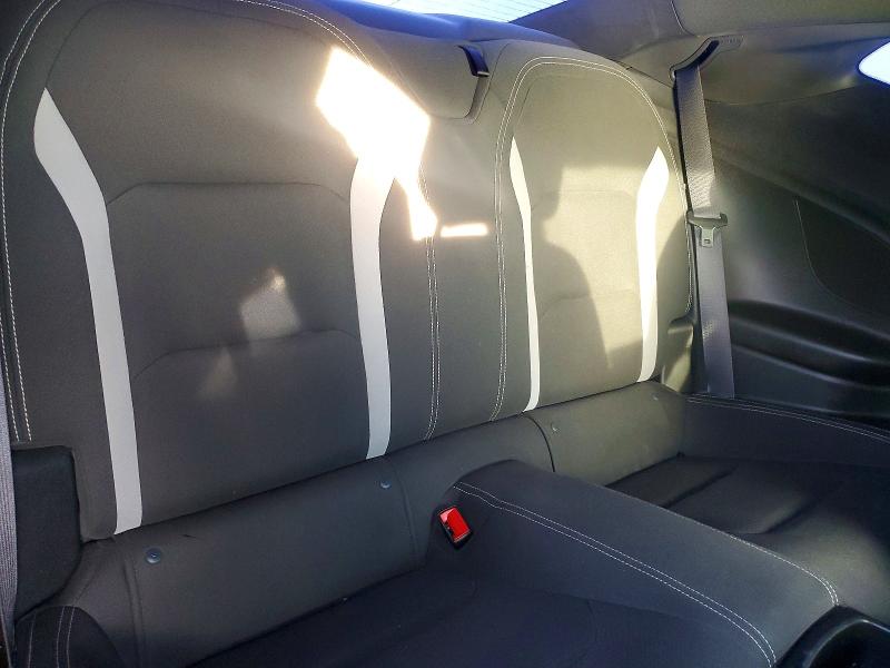 Photo 10 from auction – 2019 CHEVROLET CAMARO with VIN 1G1FB1RX2K0150679