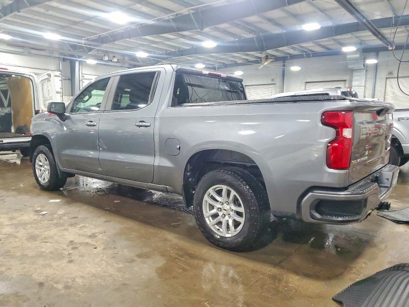 Photo 2 from auction – 2021 CHEVROLET SILVERADO with VIN 1GCUYEED3MZ271249