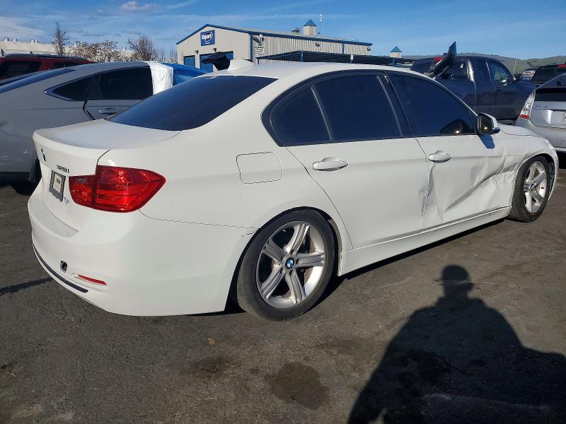 Photo 3 from auction – 2014 BMW 328 with VIN WBA3C1C55EK110522