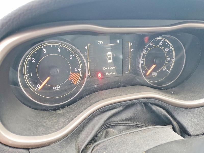 Photo 9 from auction – 2014 JEEP CHEROKEE with VIN 1C4PJMAB1EW310911