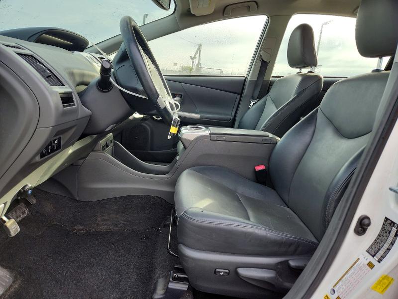 Photo 7 from auction – 2014 TOYOTA PRIUS V with VIN JTDZN3EU2E3353920