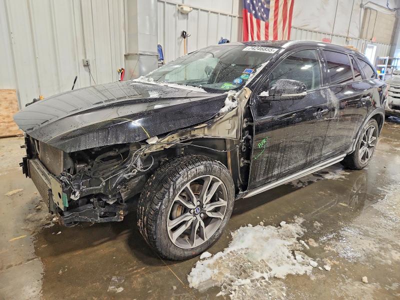 VOLVO V60 CROSS 2016 with VIN YV4612HK2G1003282 - Photo from auction
