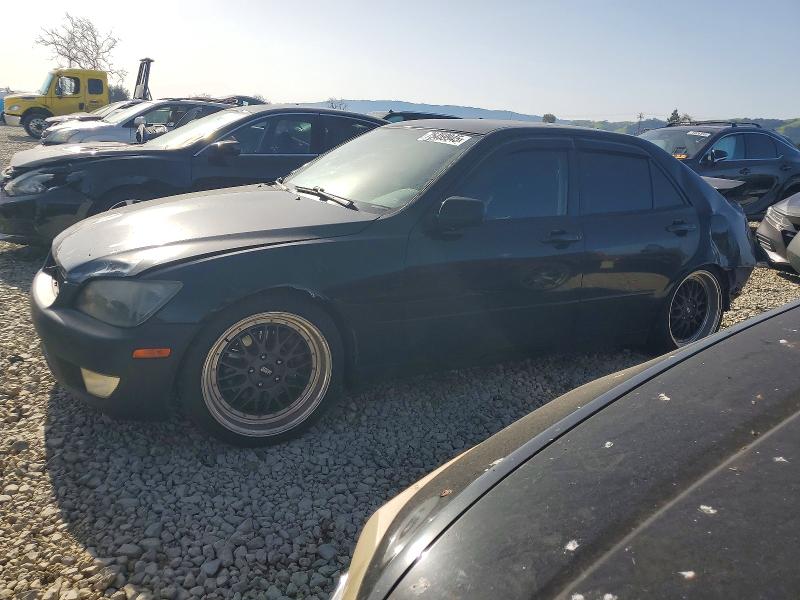 LEXUS IS 300 2001 with VIN JTHBD182710032601 - Photo from auction