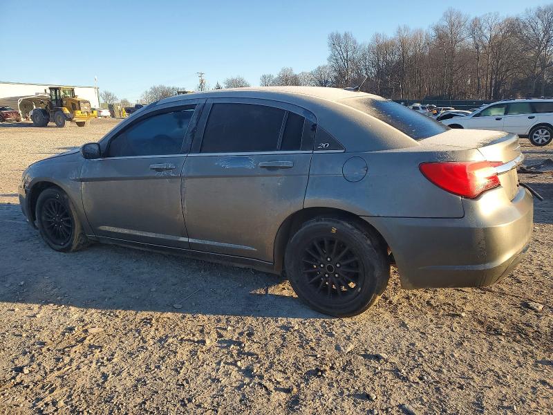 Photo 2 from auction – 2013 CHRYSLER 200 TOURIN with VIN 1C3CCBBG5DN766331