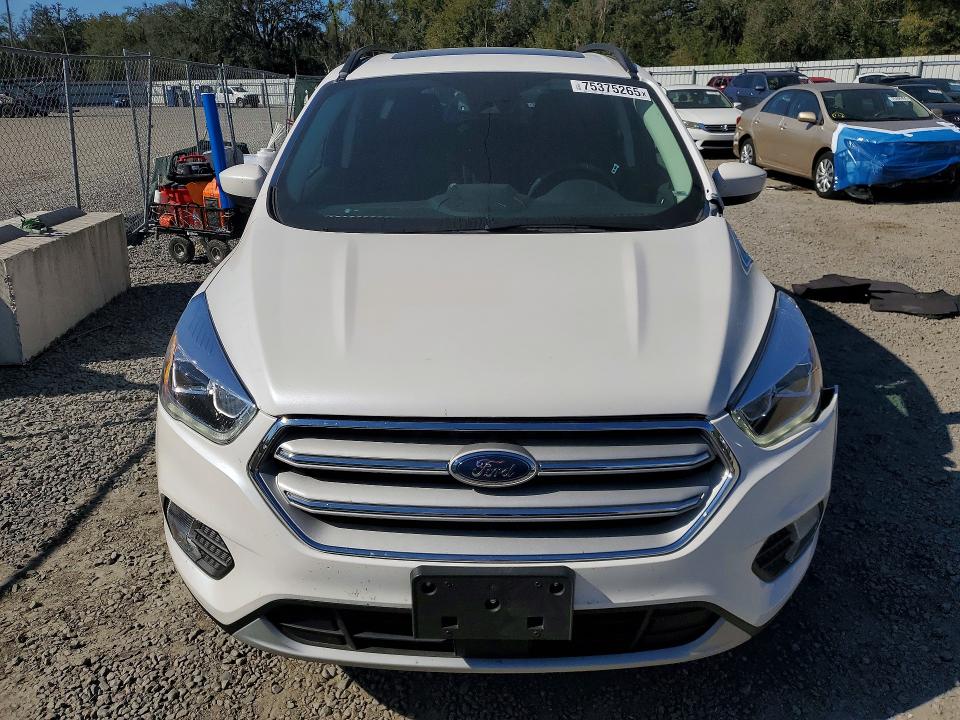 Photo 5 from auction – 2019 FORD ESCAPE with VIN 1FMCU0HD8KUB99752