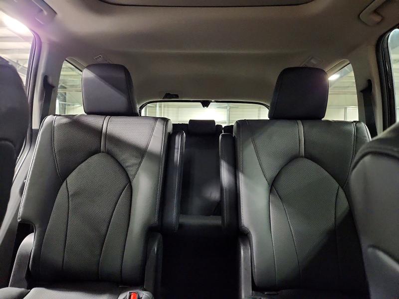 Photo 10 from auction – 2026 TOYOTA GRAND HIGH with VIN 5TDAAAB53TS108355