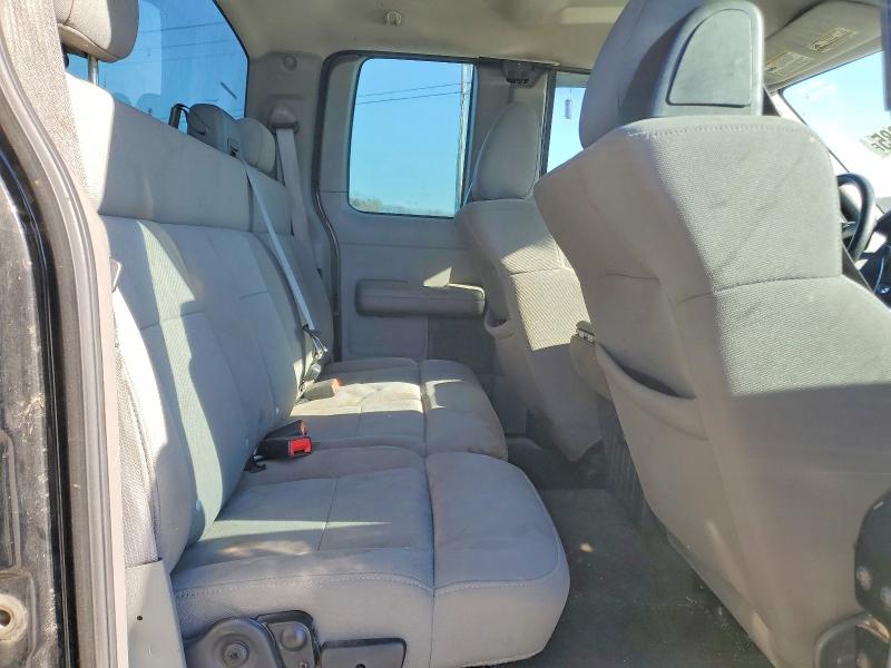 Photo 10 from auction – 2004 FORD F150 with VIN 1FTRX12W64NB93256