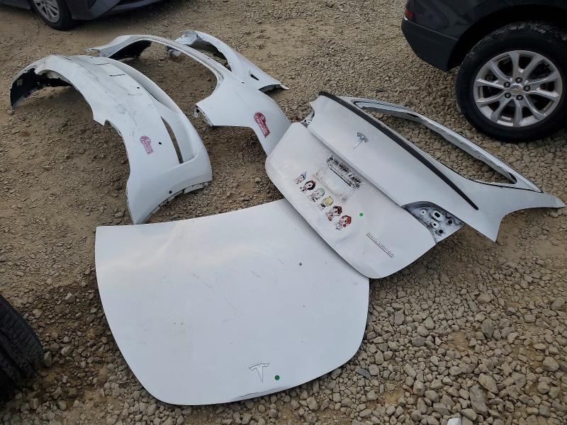Photo 13 from auction – 2022 TESLA MODEL Y with VIN 7SAYGDEF6NF531251