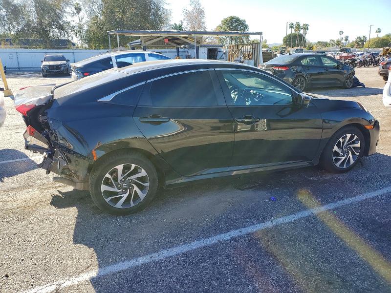 Photo 3 from auction – 2018 HONDA CIVIC EX with VIN 2HGFC2F78JH528000