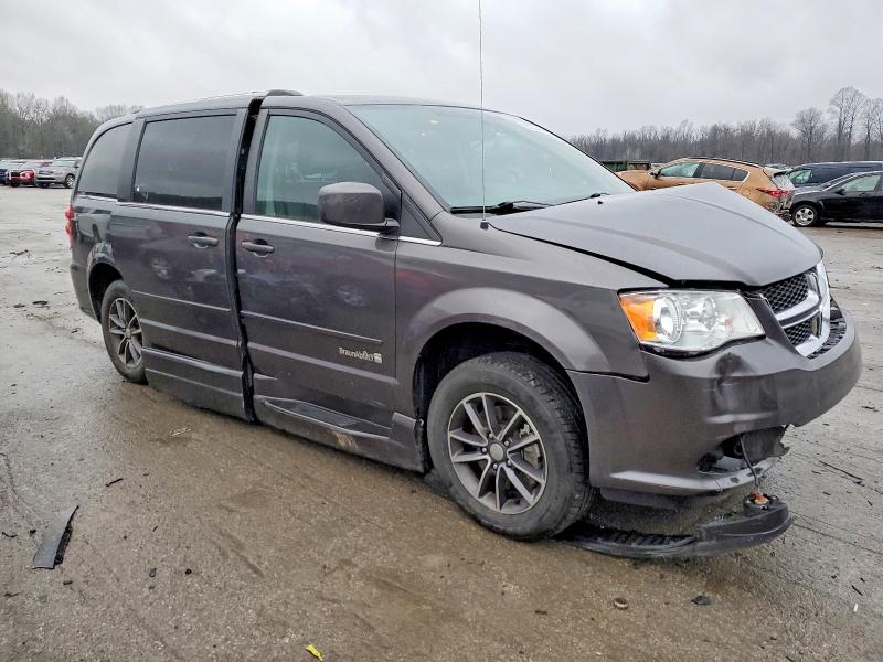 Photo 4 from auction – 2017 DODGE GRAND CARAVAN with VIN 2C4RDGCG0HR746950