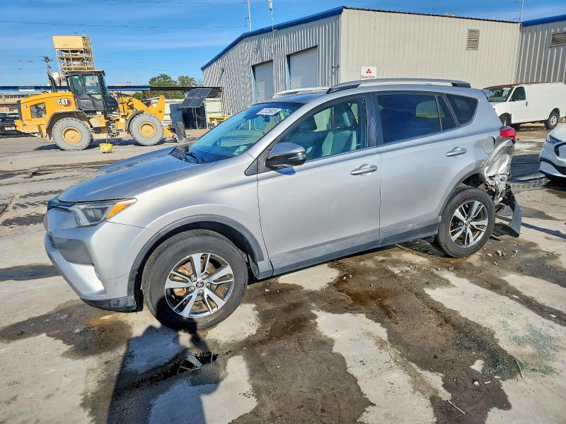 TOYOTA RAV4 XLE 2017 with VIN 2T3WFREV3HW358945 - Photo from auction