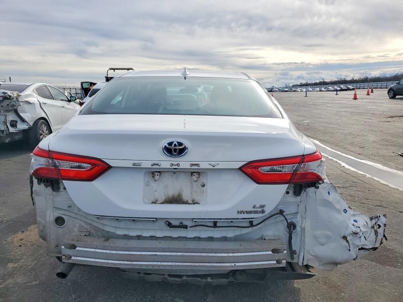 Photo 6 from auction – 2020 TOYOTA CAMRY LE with VIN 4T1C31AK0LU535395