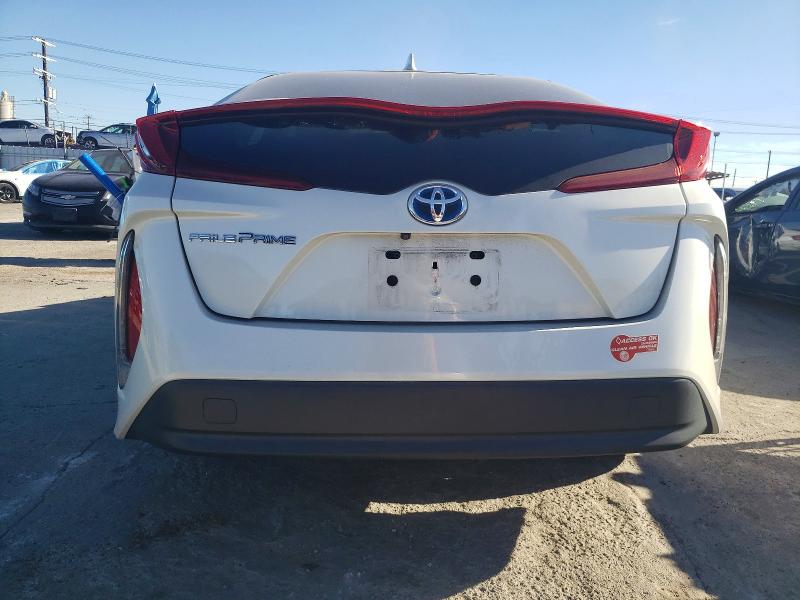 Photo 6 from auction – 2017 TOYOTA PRIUS PRIM with VIN JTDKARFP6H3023534