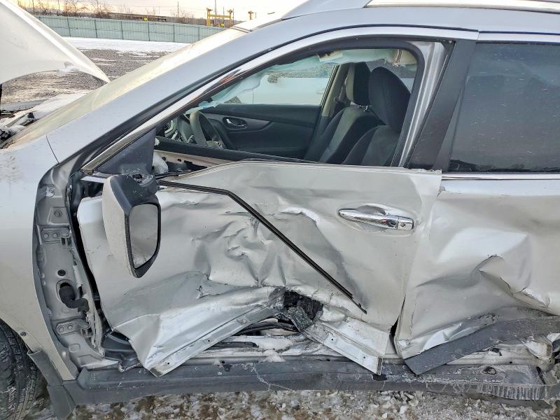 Photo 7 from auction – 2016 NISSAN ROGUE S with VIN JN8AT2MT2GW030771