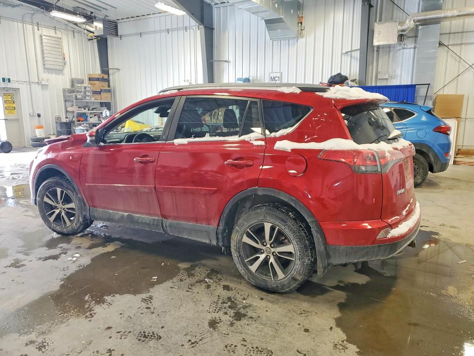 Photo 2 from auction – 2017 TOYOTA RAV4 with VIN 2T3WFREV9HW327361