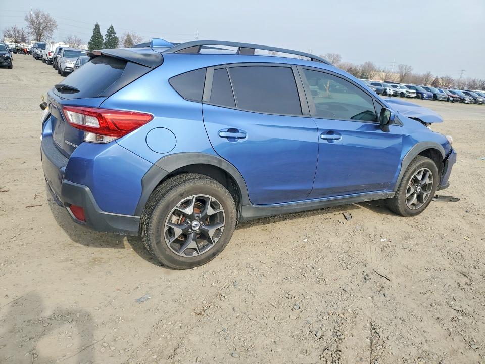 Photo 3 from auction – 2018 SUBARU CROSSTREK with VIN JF2GTABC2JH234177