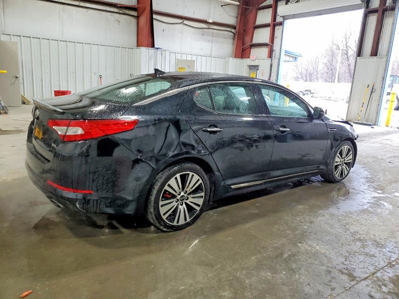 Photo 3 from auction – 2013 KIA OPTIMA SX with VIN 5XXGR4A65DG111761