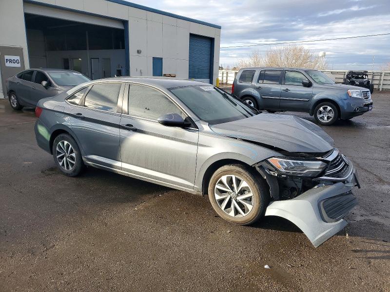 Photo 4 from auction – 2024 VOLKSWAGEN JETTA with VIN 3VW5M7BU5RM005768