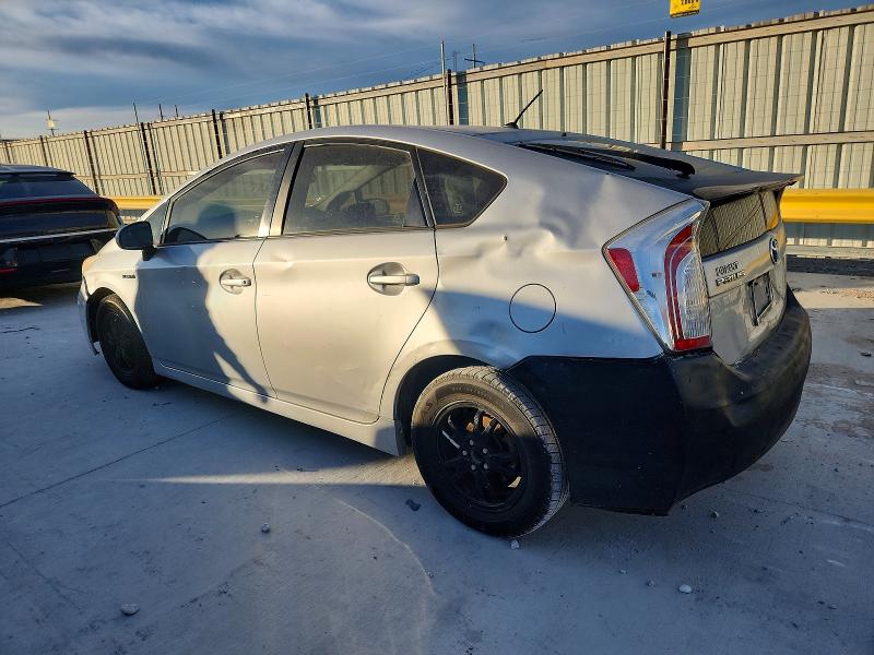 Photo 2 from auction – 2013 TOYOTA PRIUS with VIN JTDKN3DU5D5614270