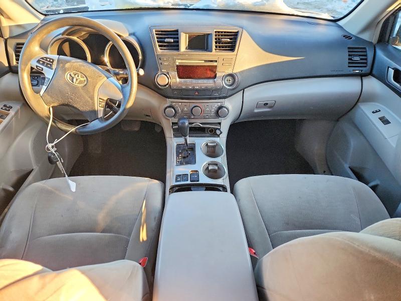 Снимка 8 от търг – 2012 TOYOTA HIGHLANDER с VIN 5TDBK3EH4CS102552