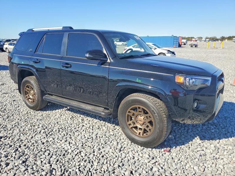 Photo 4 from auction – 2024 TOYOTA 4RUNNER SR with VIN JTEFU5JR0R5315630