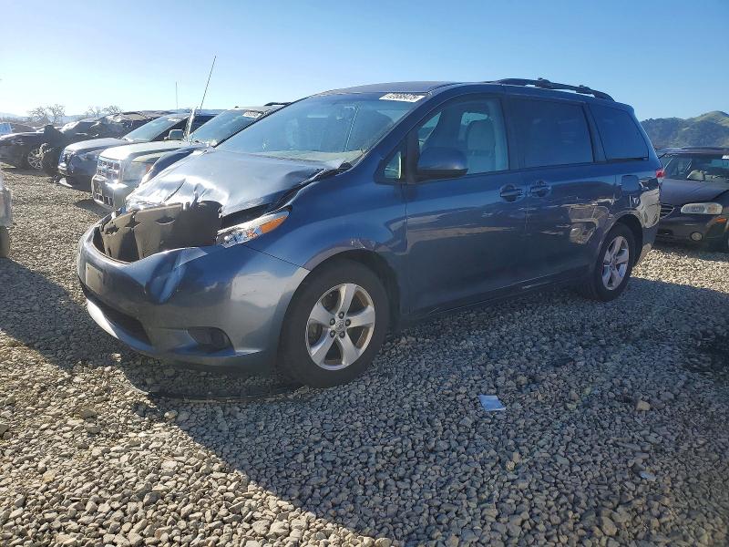 TOYOTA SIENNA 2014 with VIN 5TDKK3DC1ES435929 - Photo from auction
