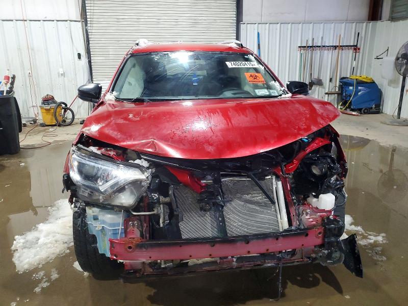 Photo 5 from auction – 2016 TOYOTA RAV4 LE with VIN JTMBFREV6GJ051913