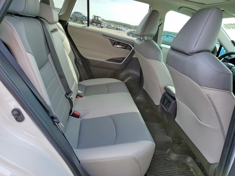 Photo 10 from auction – 2024 TOYOTA RAV4 with VIN 2T3A1RFV1RW456719