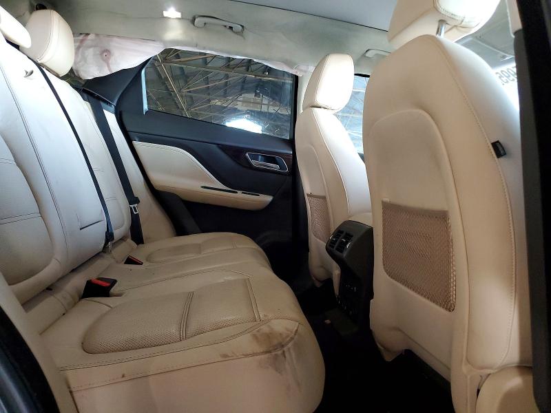 Photo 11 from auction – 2019 JAGUAR F-PACE PRE with VIN SADCK2GX7KA363564