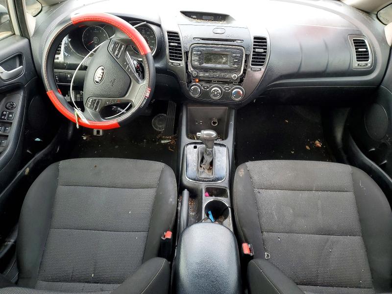 Photo 8 from auction – 2018 KIA FORTE LX with VIN 3KPFK4A71JE203270