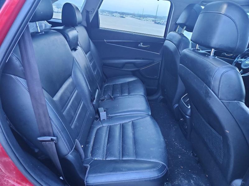 Photo 11 from auction – 2017 KIA SORENTO SX with VIN 5XYPKDA59HG269078