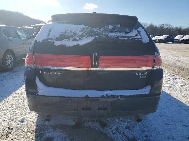 Photo 6 from auction – 2008 LINCOLN MKX with VIN 2LMDU88C78BJ31813