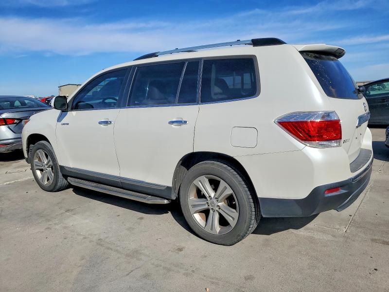Photo 2 from auction – 2013 TOYOTA HIGHLANDER with VIN 5TDYK3EH1DS122706