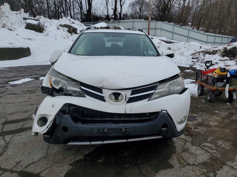 Photo 5 from auction – 2013 TOYOTA RAV4 XLE with VIN JTMRFREV9D5007827